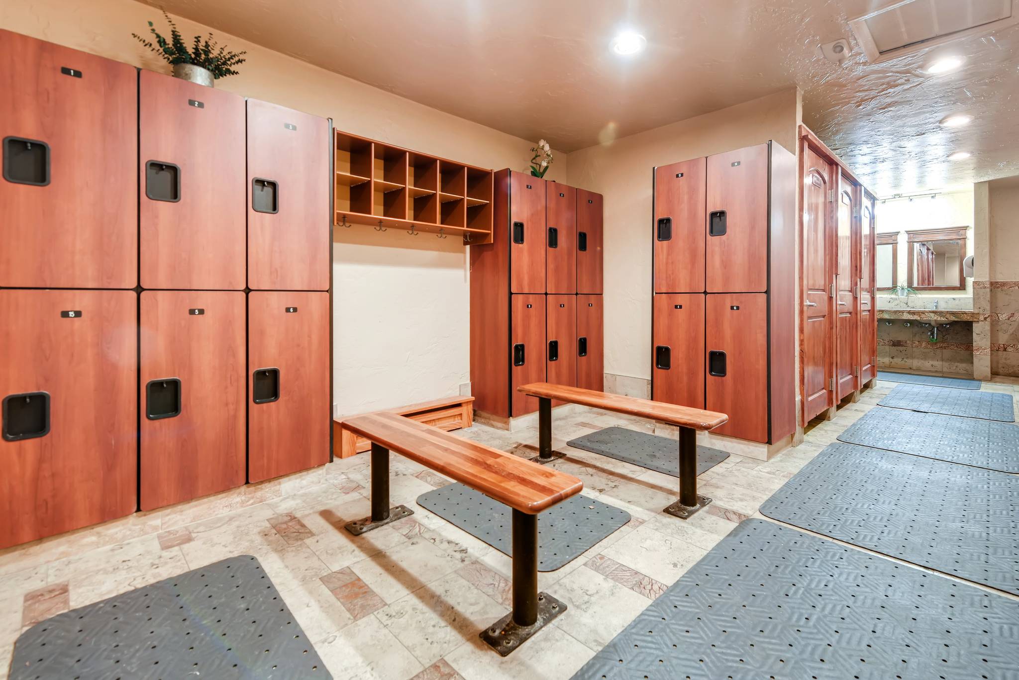 Fitness Locker Room | Breckenridge Lodging